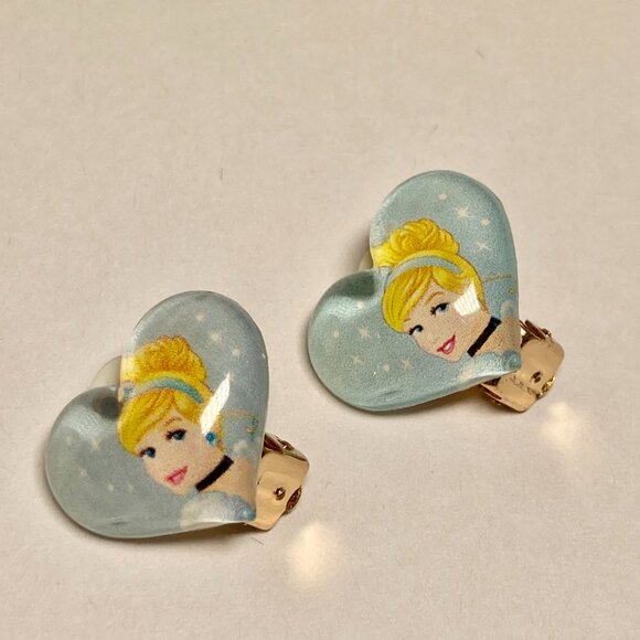 Vintage Disney Princess Cinderella Earrings Clip On Ella Heart Acrylic Blue - Picture 5 of 10